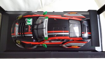 PORSCHE, MERCEDES Minichamps 1/18 - 10