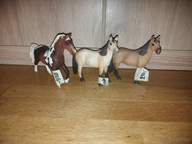 Schleich sběratelské figurky koně a psi - 10