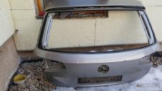 VW Passat B8 , kapota lampy blatníky  výztuha pravé světlo - 10