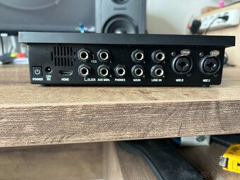Prodám M-Live Divo base 64 GB - pracovní stanice - 10