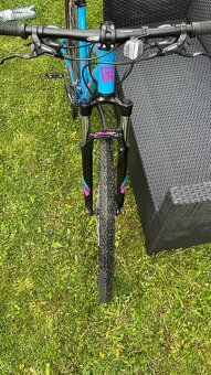 Rock Machine Catherine 70 HD 27,5", model 2018 rám S - 10
