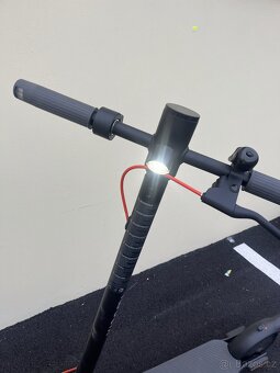 Xiaomi elektrická koloběžka - 10