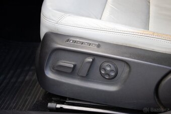 Škoda Octavia 1.8 TSI L K DSG - 10