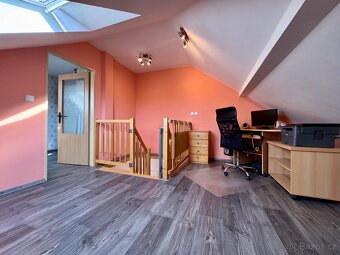 ✨Mezonetový byt 106 m² + garáž s elektřinou v domě ✨ - 10