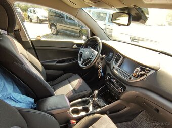 HYUNDAI TUCSON 1.7 CRDi,85KW,4x2,2016,2xALU,RÁM,PDC,NAVI. - 10