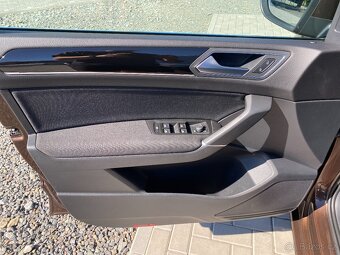 Volkswagen Touran, 2.0TDI 110KW- DSG- LED - 7MIST - 10