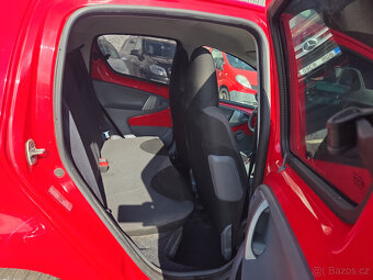 Toyota AYGO 1.0i - 10