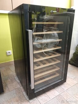 Rozprodej vybavení - nábytek, lednice, kávovar, pokladna ad. - 10