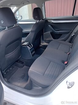 Škoda Octavia combi III 1.6Tdi - 10