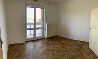 Pronájem 2+1,zaskl. lodžie, Pardubice-Polabiny - 10