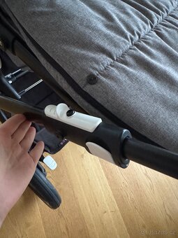 Kočárek Bugaboo Fox s příslušenstvím - 10
