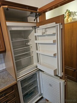 Masivní kuchyňská linka z Německa se spotřebiči - 10