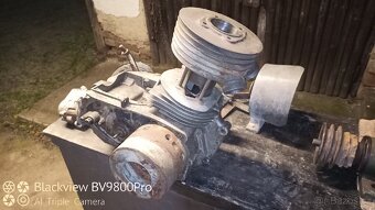 Motor ČZ 175 prase - 10