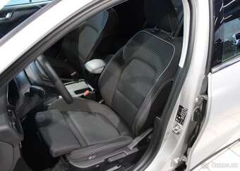 Ford Focus TDCi Titanium ACC / BLIS / Cam nafta manuál - 10