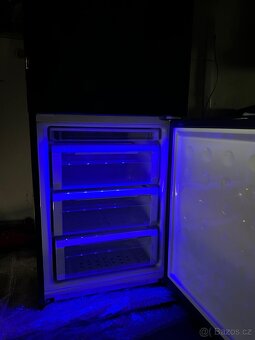 Samsung RL55VTEBG –skleněné dveře - 10