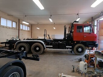 Tatra 815 hákový nosič kontejnerů + kontejner - 10