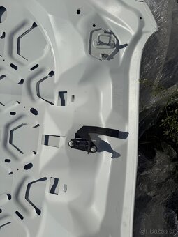 Kapota Jaguar XF 2010 Bílá - 10