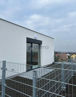 Pronájem bytu 2+kk/T, 45m² + terasa 23m2, ul. Hofbauerova, P - 10