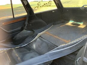PRODÁNO Mercedes Benz W124 300TD automat - pohřební - 10