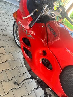 Suzuki GSX600F Katana - 10