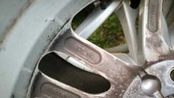 Mazda kola R16 - 10