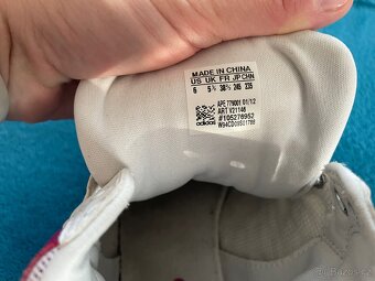 Dámské krásné kotníkové boty Adidas 38 2/3 - 10