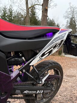 Aprilia 125 SX – TOP stav, r. 2024, plná servisní historie - 10