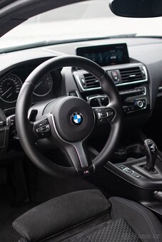 BMW M240i - 10
