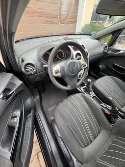 OPEL CORSA 1,4 i 16V - 10