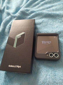 Samsung z flip 6 , 3x pouzdro , 12 GB RAM, 256 GB úložiště - 10
