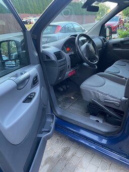 Citroën Jumpy 2.0 HDi 94 kW 9 míst, r. 2011, tažné, servisov - 10