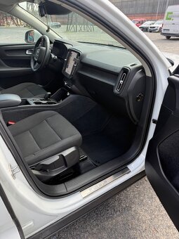 VOLVO XC40 - 10