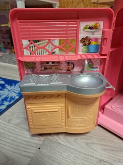 Barbie karavan - 10