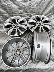 5x114,3 R19 originál disky Hyundai Santafe + senzory - 10