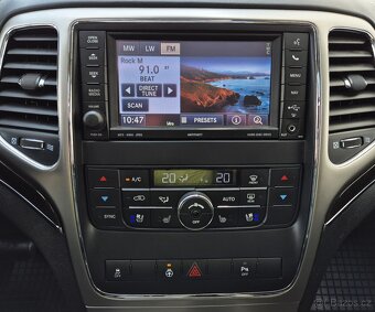 JEEP GRAND CHEROKEE 3.0CRD 177KW DVD FULL VÝBAVA TAŽNÉ ZAŘ - 10
