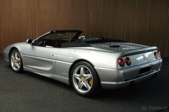 Ferrari F355 F1 Spider z roku 1999 - 10