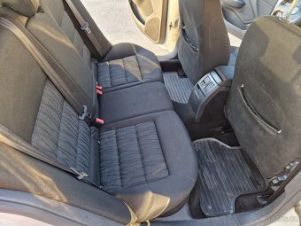 ŠKODA OCTAVIA COMBI - 10