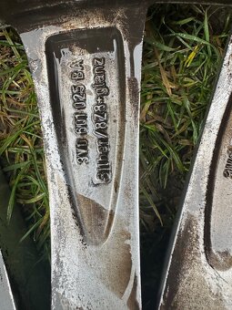 Originální litý disk Škoda Trinity 19" - 10