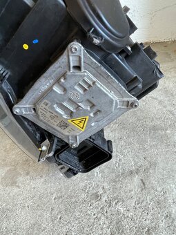 Levý přední světlo xenon Bmw e92 - 10