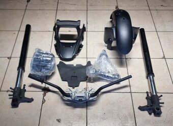 Suzuki V-Strom 1050 DL najeto 13000Km R. V. 2021 - 10