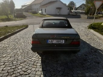 Mercedes Benz 124 Cabrio 220 E - 10
