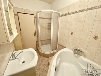 Prodej id. 1/2 domu v obci Křemačov, Mohelnice. - 10