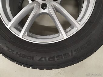 Pneu 235/65R17 - 10