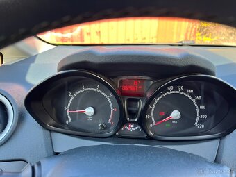 Fiesta 1,25 benzin,2012, pouze 82tkm,1. Maj,ČR,moc pěkná - 10