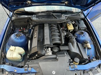 BMW e36 328i coupe - 10