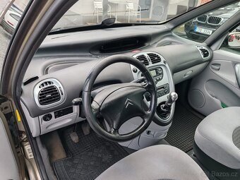 Citroën Xsara Picasso 1.6i - 10