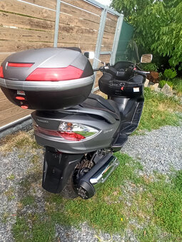 Suzuki Burgman 400 R.V.2015 - 10