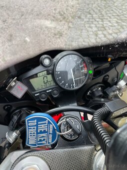 Yamaha R1 RN09 2002 - 10