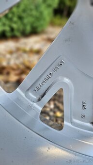 Alu kola VW Bergamo r18 + nové celoročky 225/40 - 10