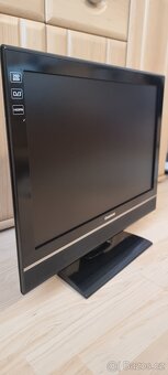 Malá LCD TV 22" 56cm - 10